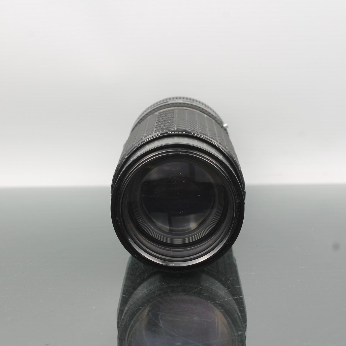 Sigma 1:3.5-4 F=80-200mm + Vivitar MC Tele Converter