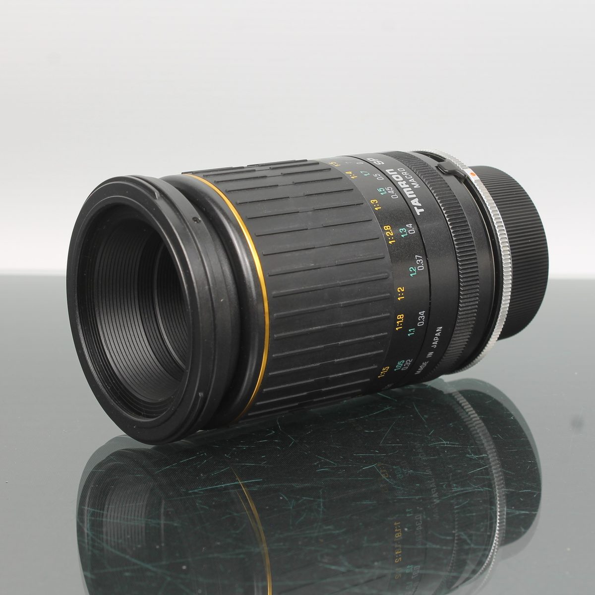 Tamron SP Macro 90mm 1:2.8 / Adaptall + Minolta MD Mount