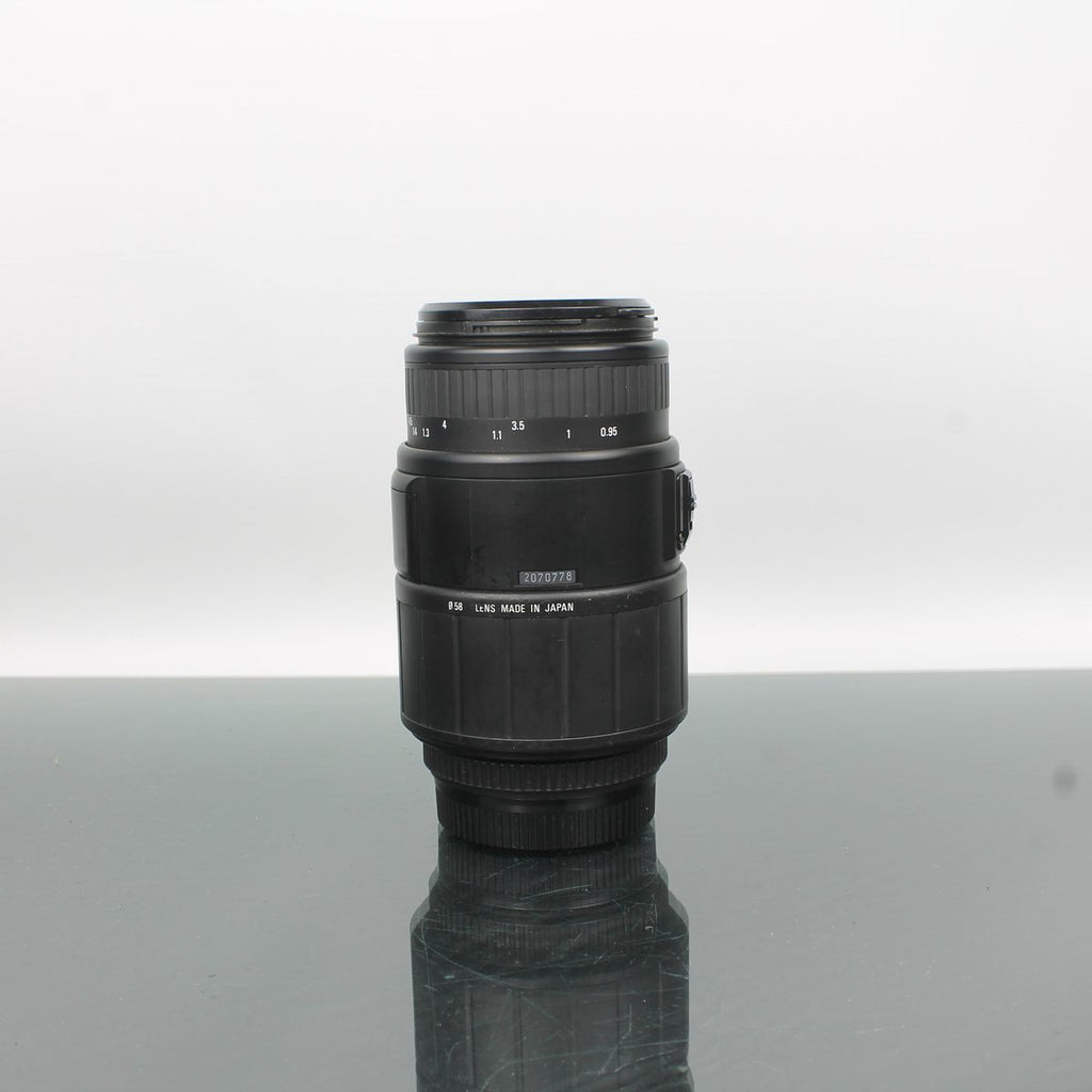 Sigma 70-300mm 1:4-5.6 DL Macro