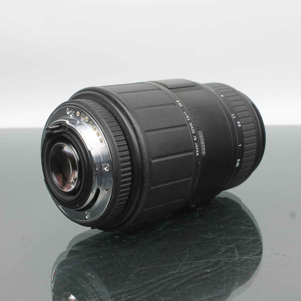 Sigma 70-300mm 1:4-5.6 DL Macro
