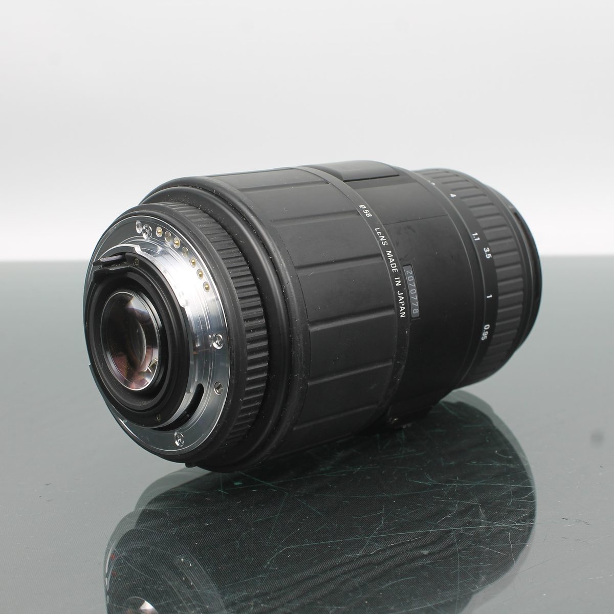 Sigma 70-300mm 1:4-5.6 DL Macro