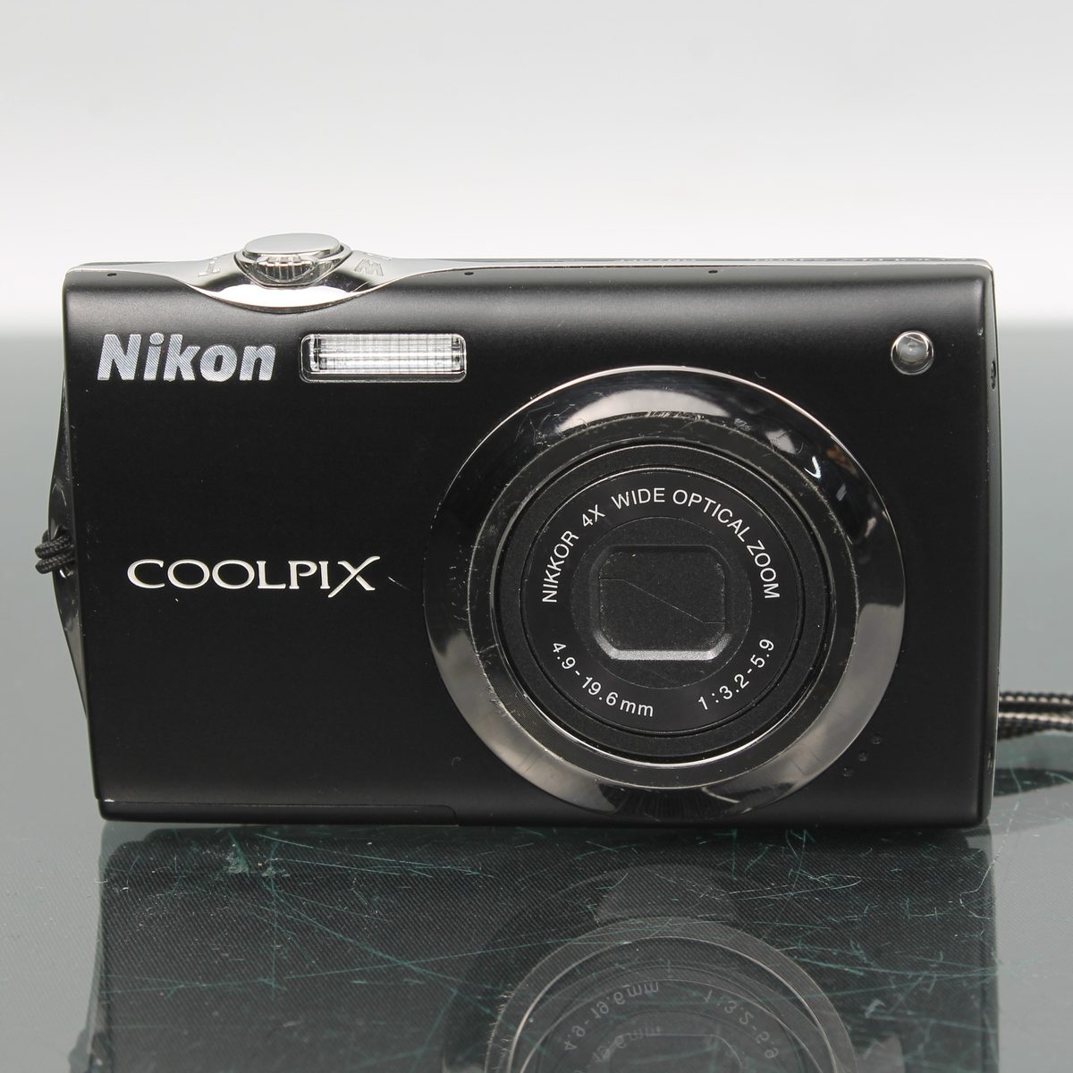 Nikon Coolpix S4000