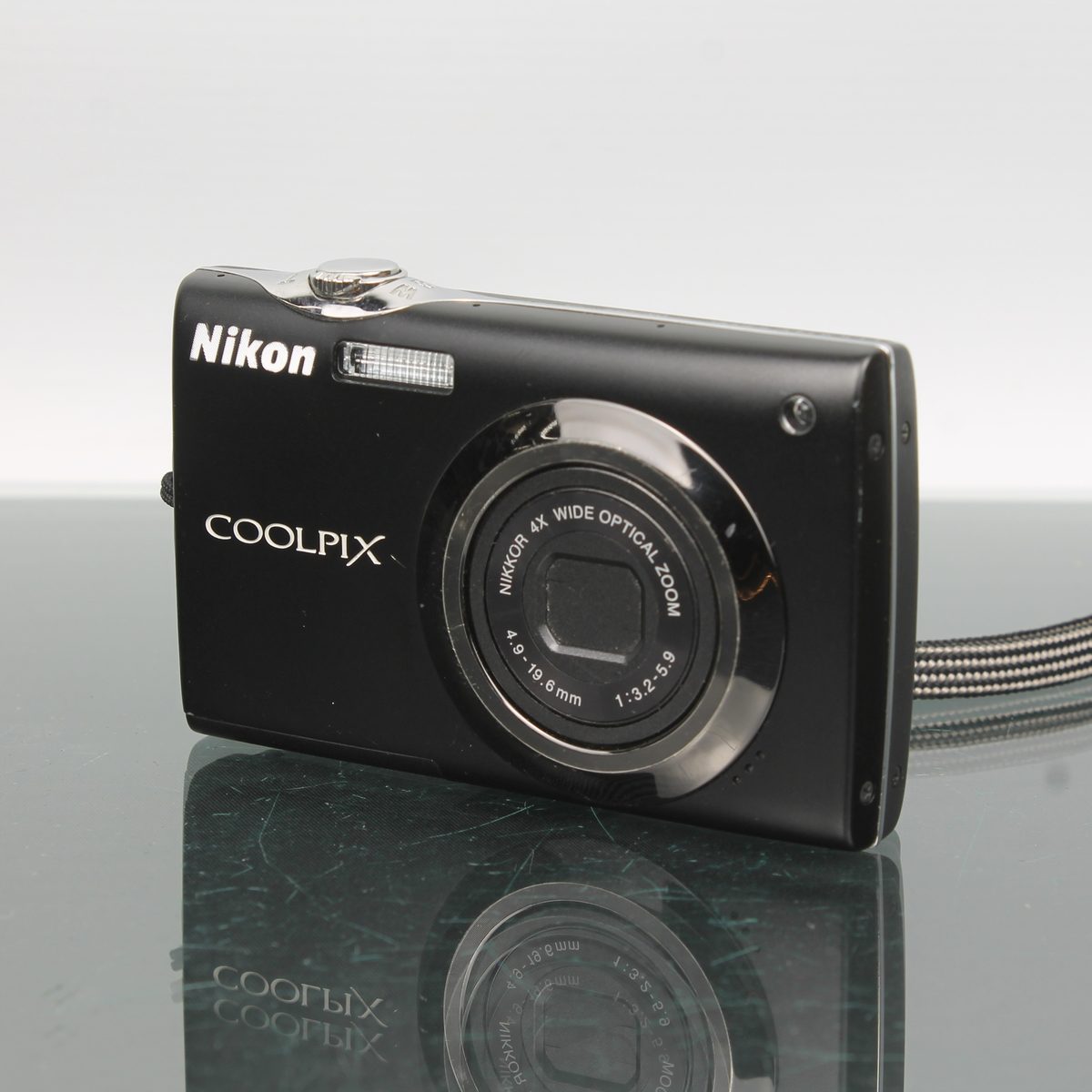 Nikon Coolpix S4000