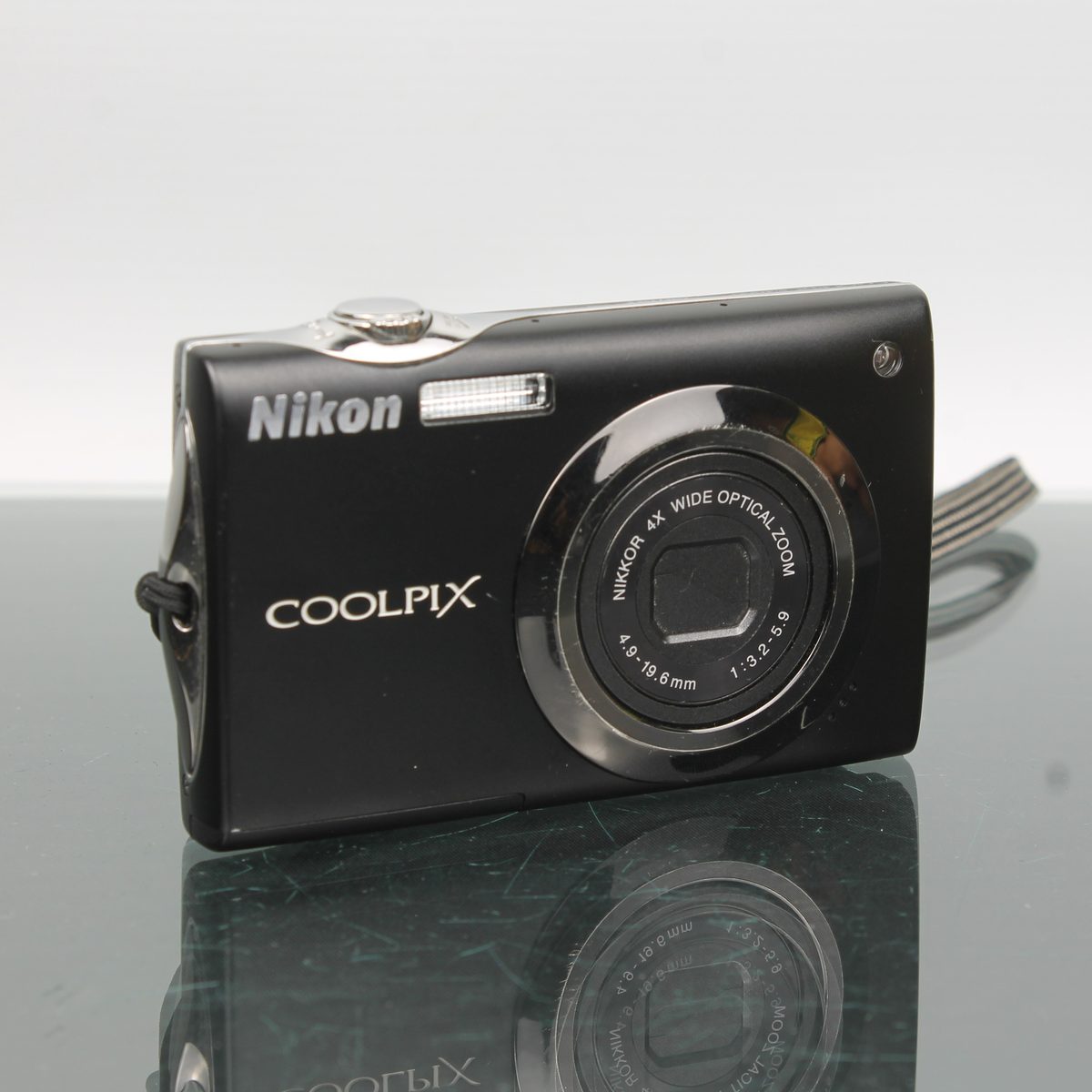 Nikon Coolpix S4000