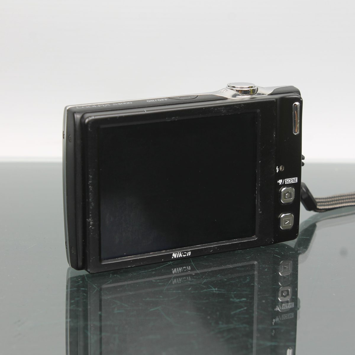 Nikon Coolpix S4000