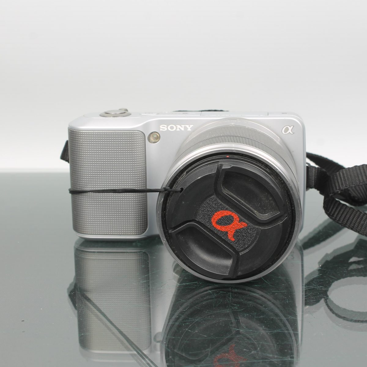 Sony Alpha NEX-3 + E 3.5-5.6 18-55mm OSS Lens