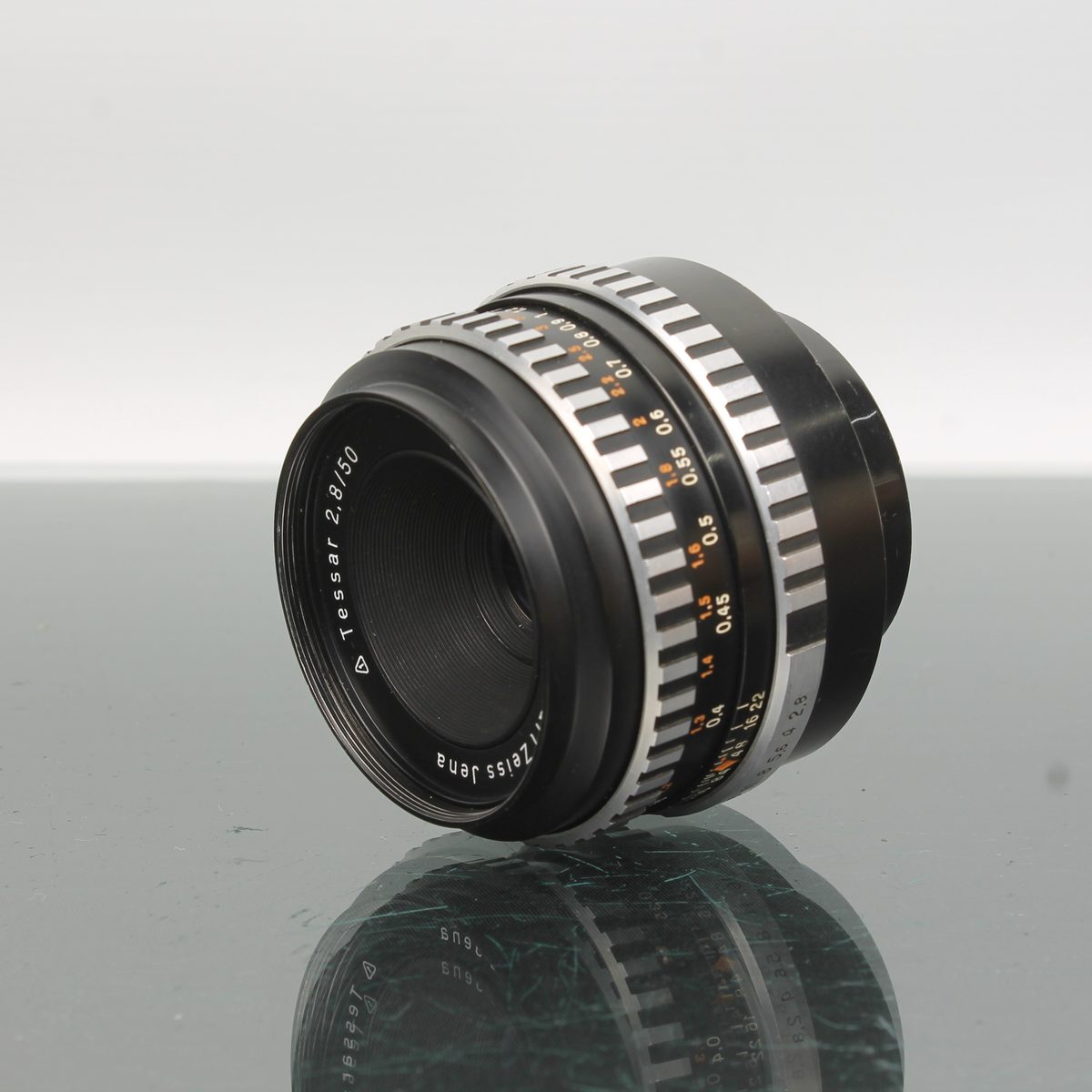 Carl Zeiss Jena Tessar 50mm f/2.8 Prime Lens – Dutch|Thrift