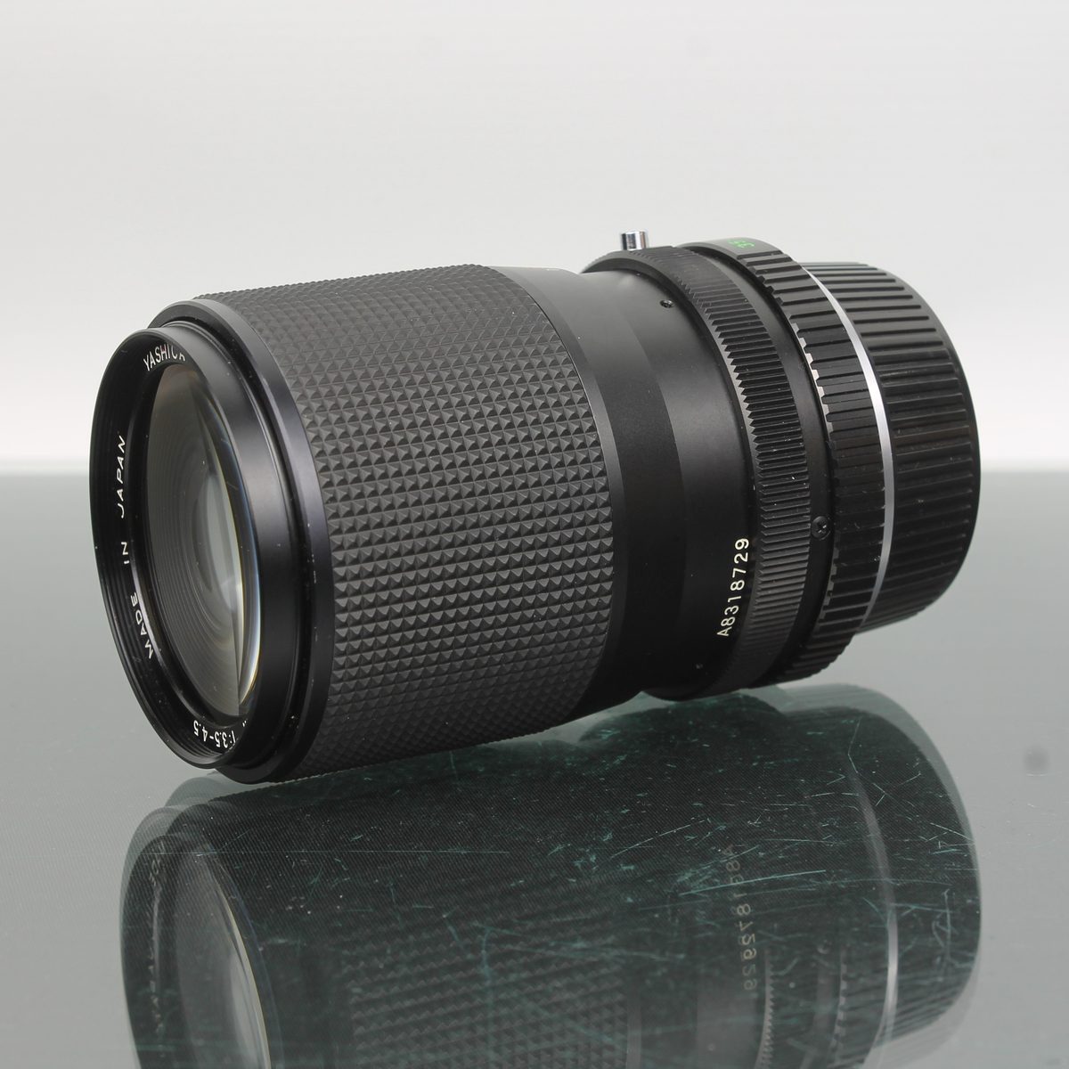 Yashica ML Zoom 35-105mm f/3.5-4.5