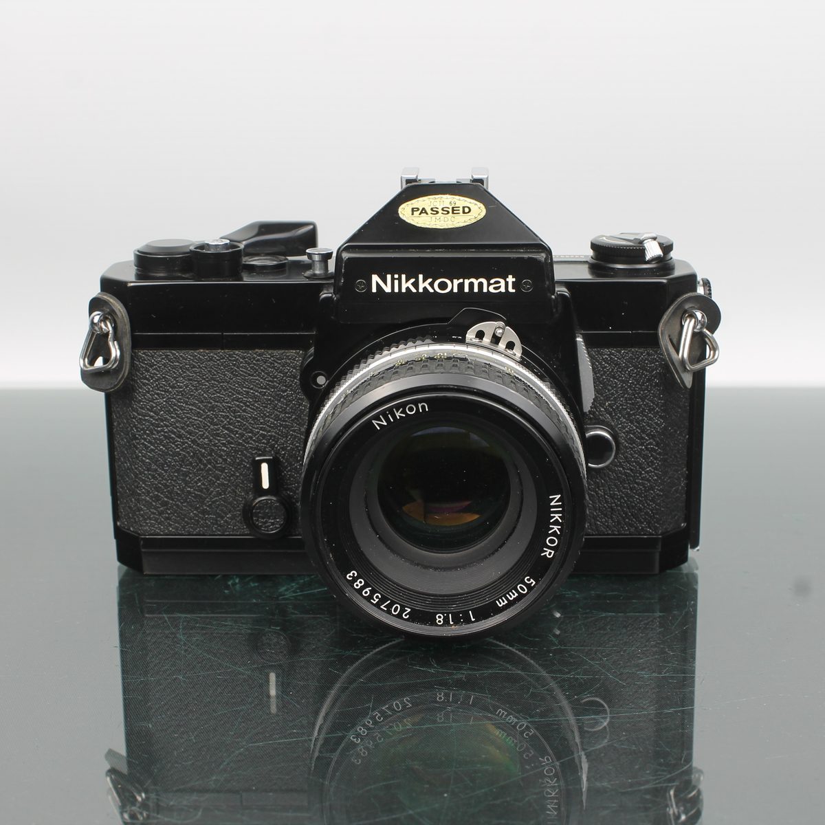 Nikon Nikkormat FT2 + Nikkor 50mm f/1.8