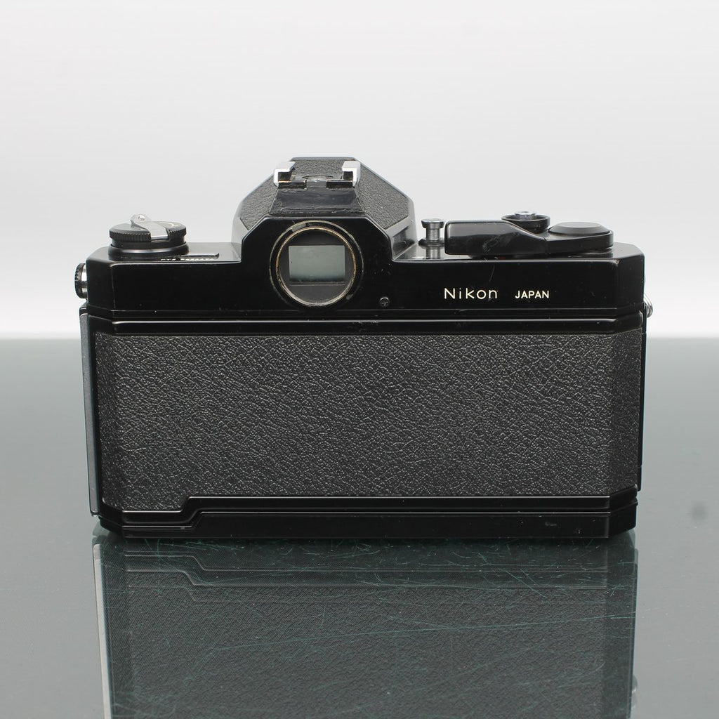 Nikon Nikkormat FT2 + Nikkor 50mm f/1.8