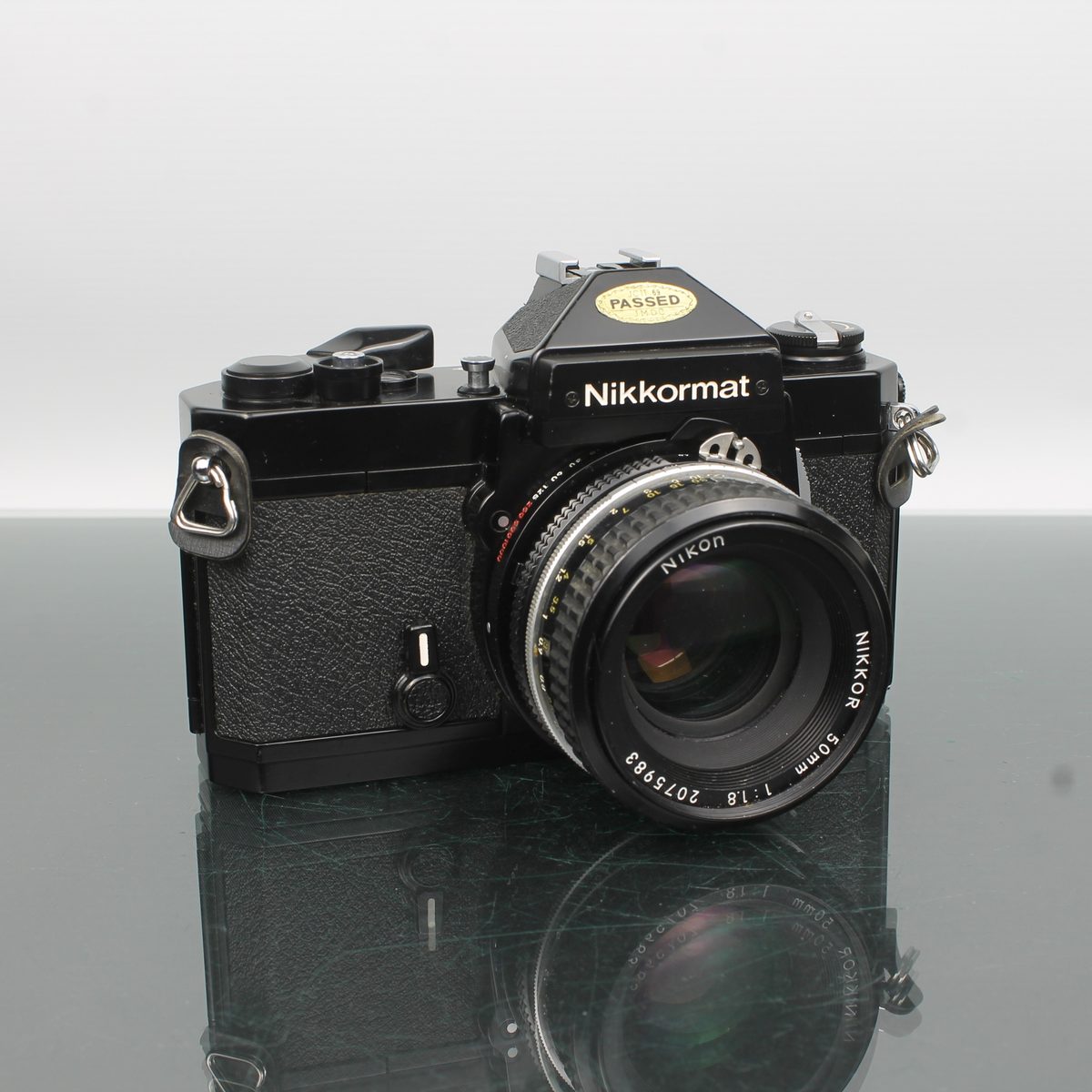 Nikon Nikkormat FT2 + Nikkor 50mm f/1.8