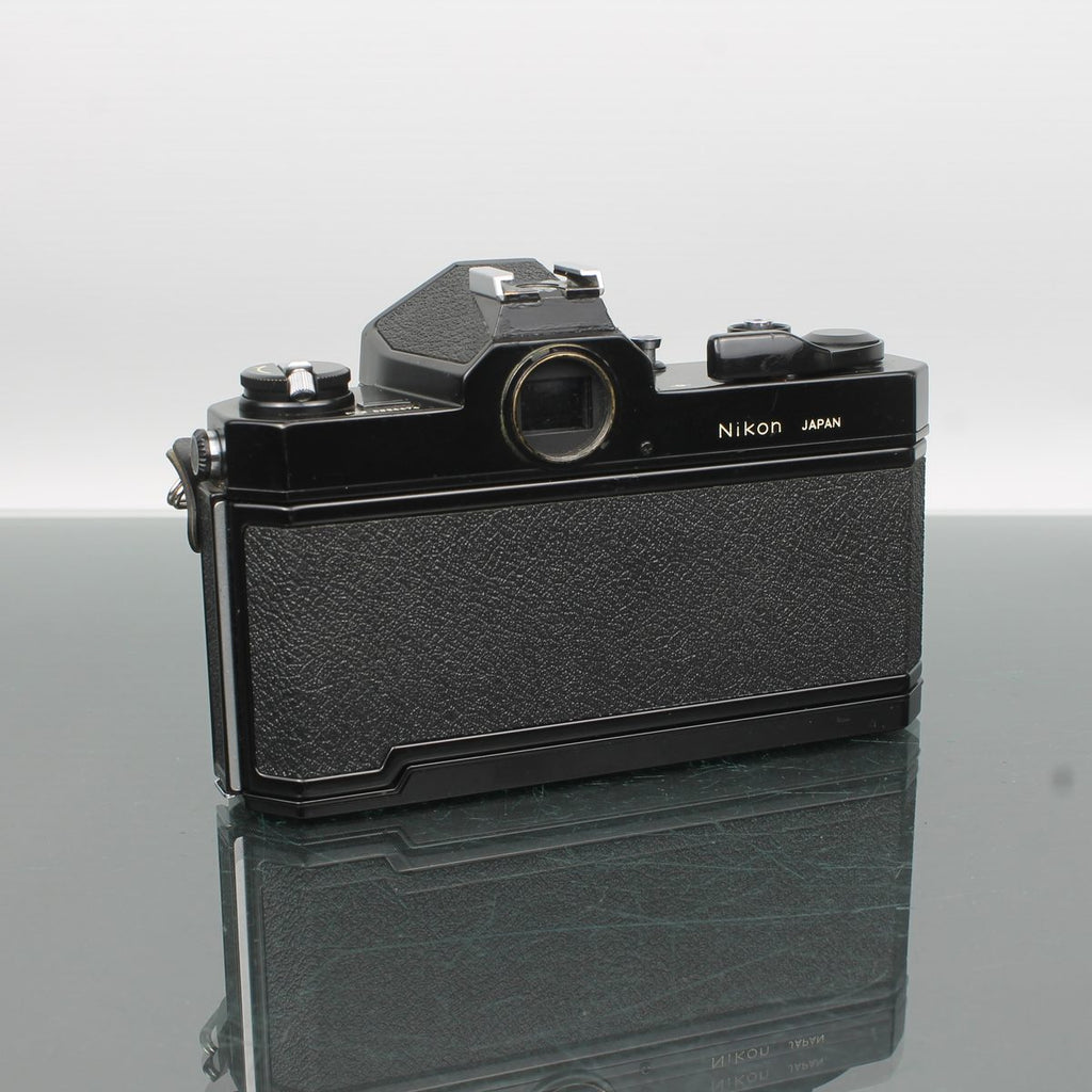Nikon Nikkormat FT2 + Nikkor 50mm f/1.8