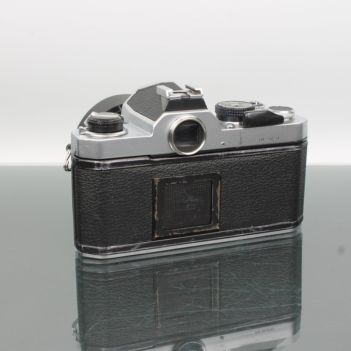 Nikon FM + Nikon Nikkor 50mm f/2