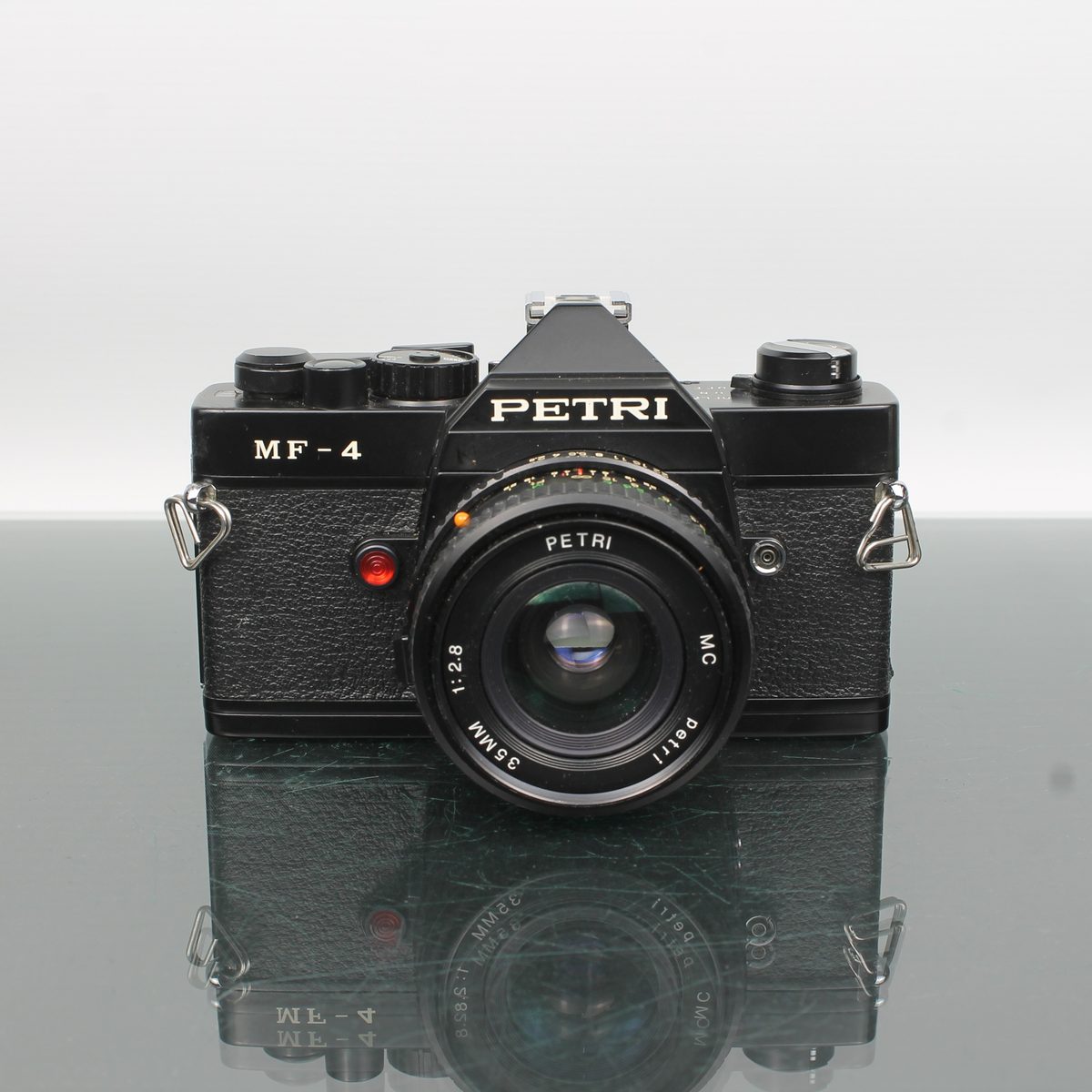 Petri MF-4 + Petri MC 35mm f/2.8