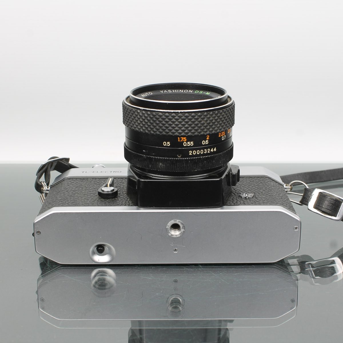 Yashica TL-Electro + Auto Yashinon DS-M 50mm f/1.7