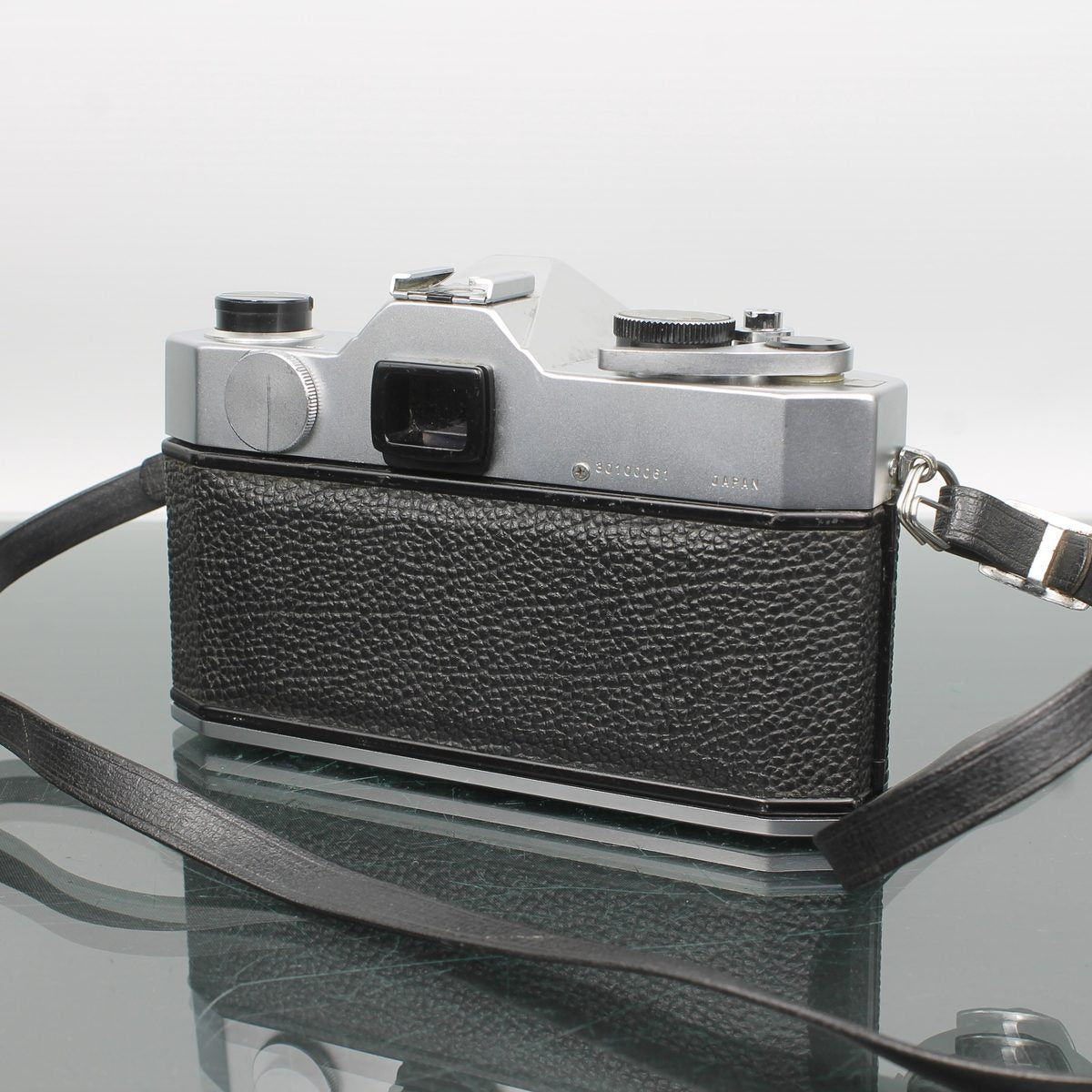 Yashica TL-Electro + Auto Yashinon DS-M 50mm f/1.7