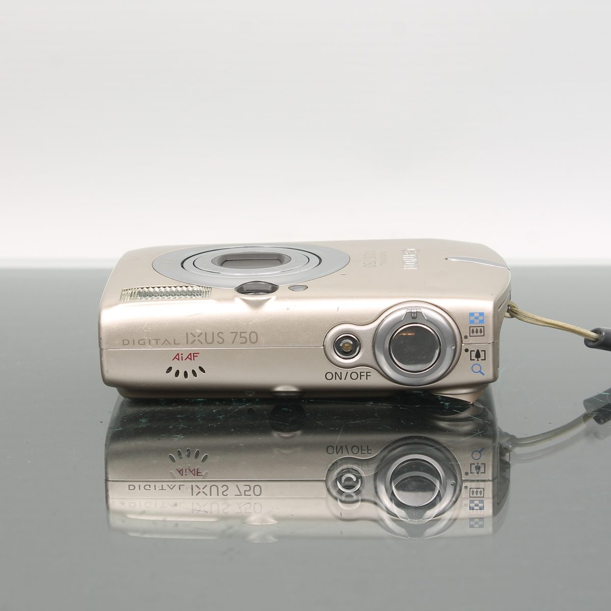 Canon Digital IXUS 750
