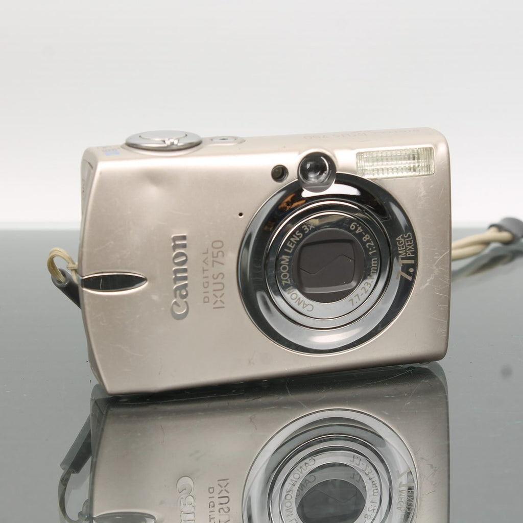 Canon Digital IXUS 750