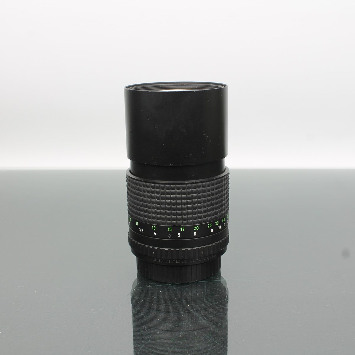 Pentacon Prakticar 135mm f/2.8 MC