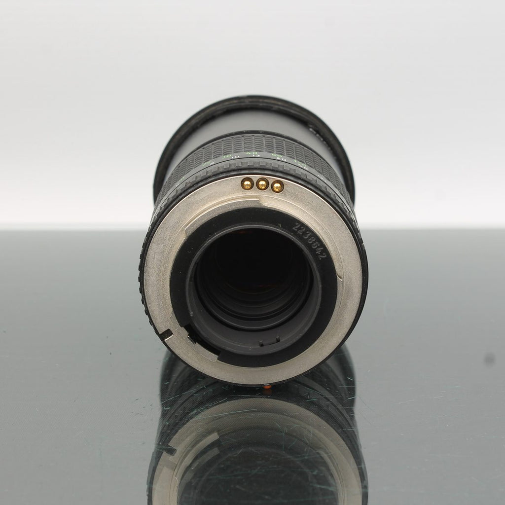 Pentacon Prakticar 135mm f/2.8 MC