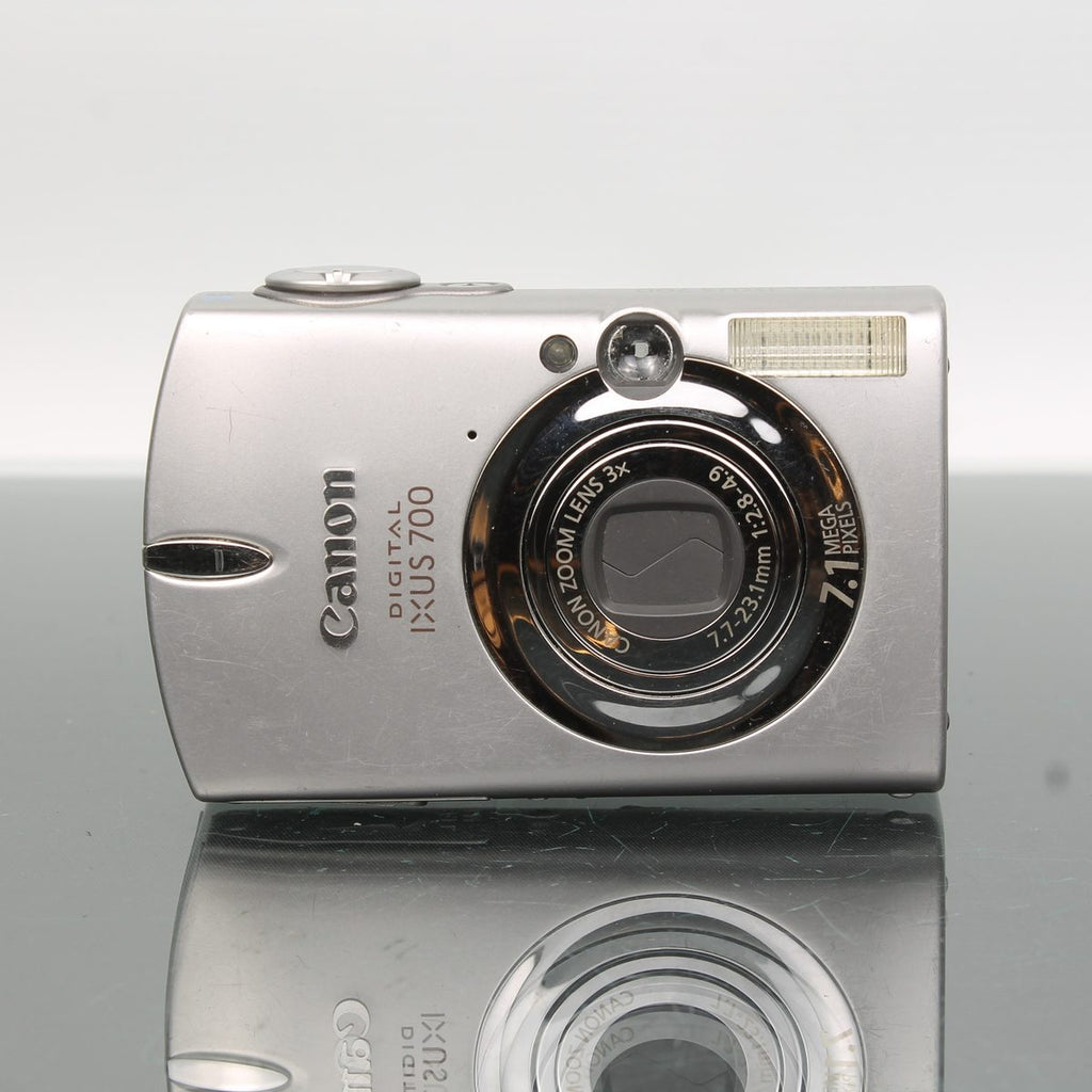 Canon DIGITAL IXUS 700