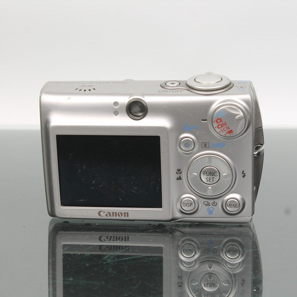 Canon DIGITAL IXUS 700