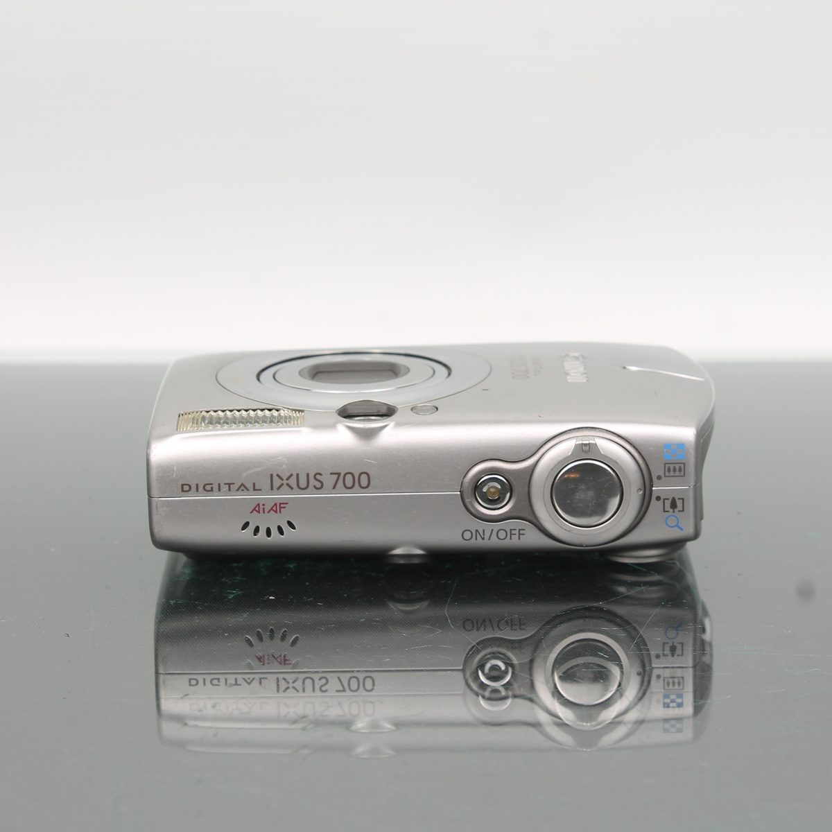 Canon DIGITAL IXUS 700