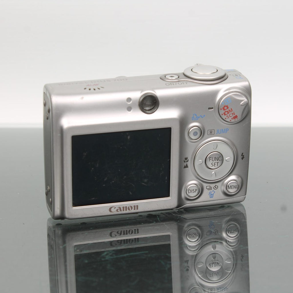 Canon DIGITAL IXUS 700