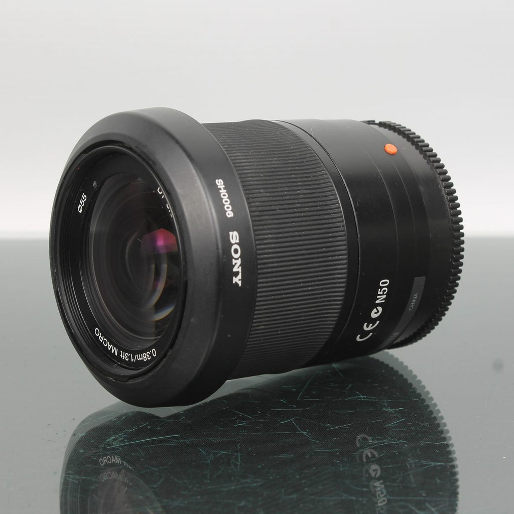 Sony DT 3.5-5.6 18-70mm Macro Lens