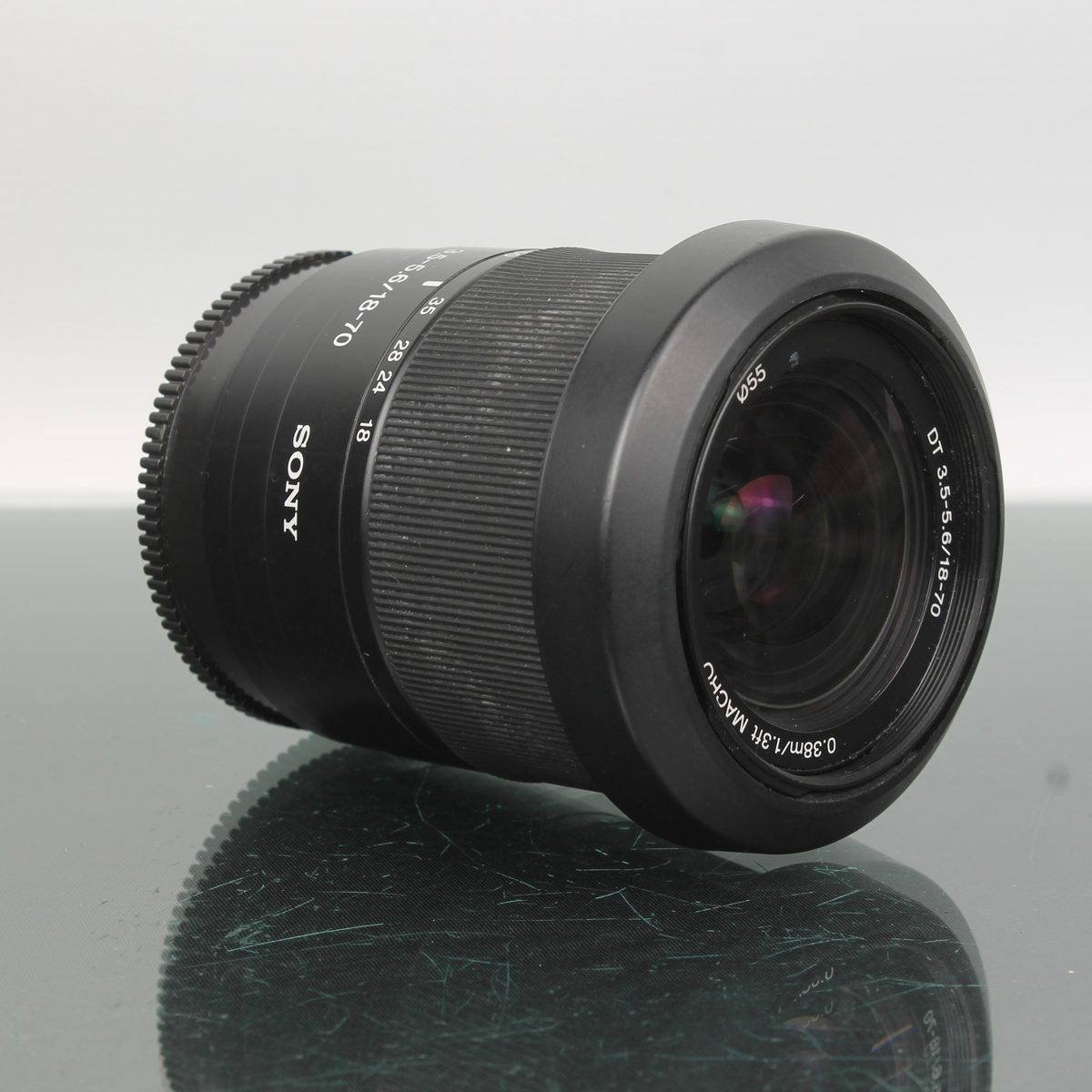 Sony DT 3.5-5.6 18-70mm Macro Lens