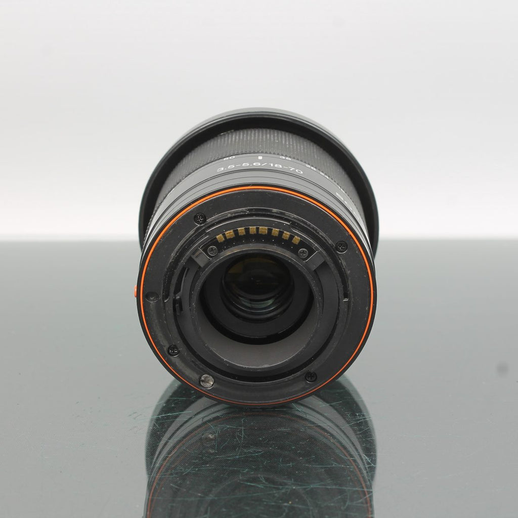 Sony DT 3.5-5.6 18-70mm Macro Lens