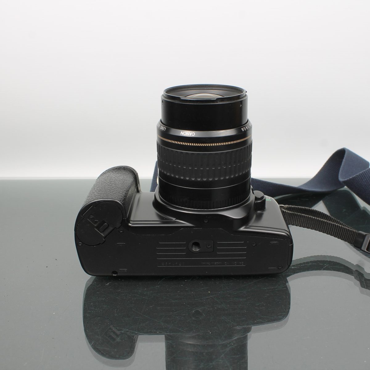 Canon EOS 1000F + Canon EF 35-80mm 4-5.6