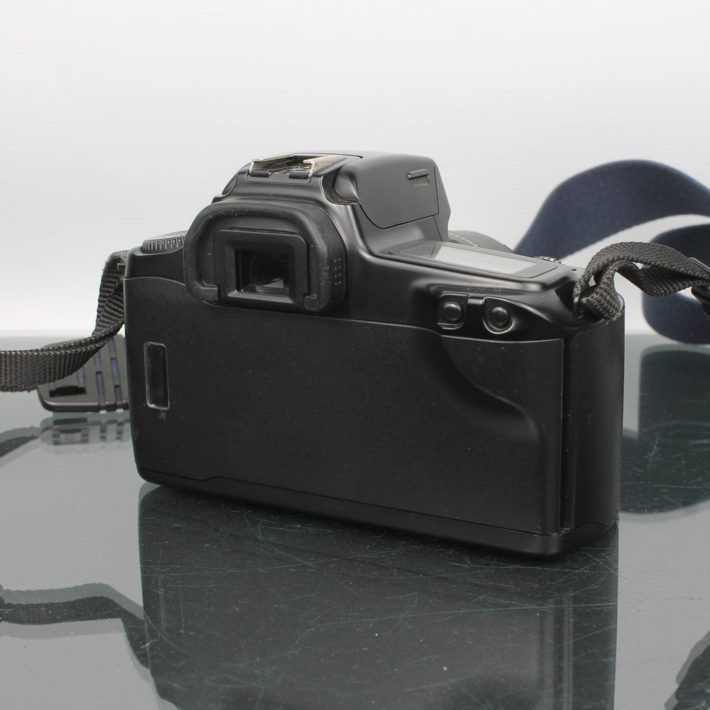 Canon EOS 1000F + Canon EF 35-80mm 4-5.6