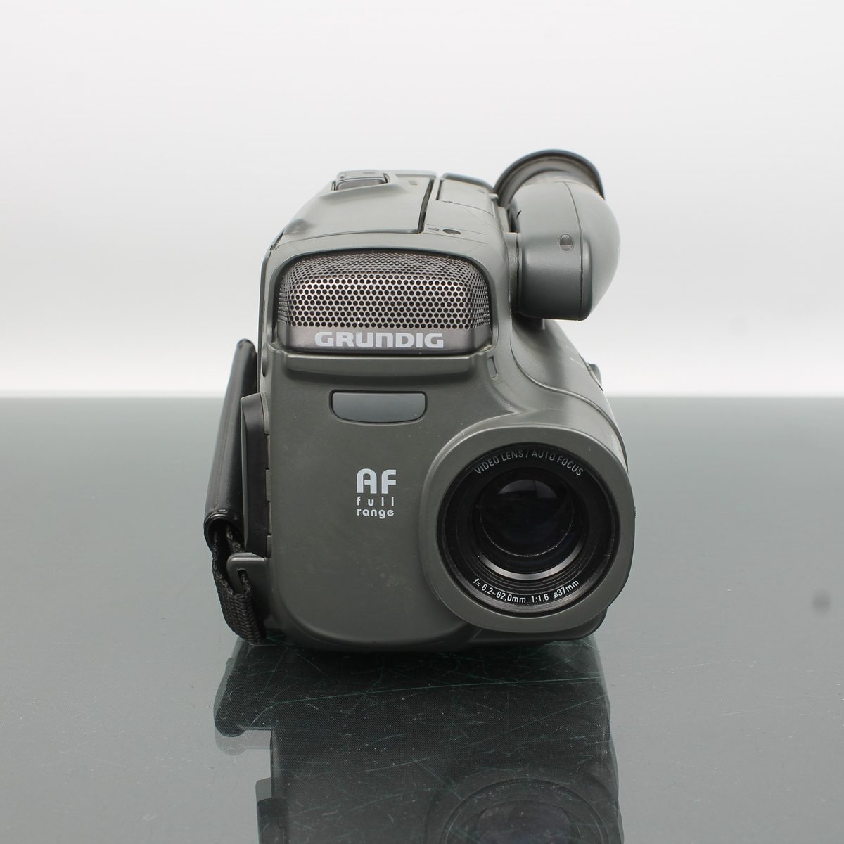 GRUNDIG LC 435 E 8mm