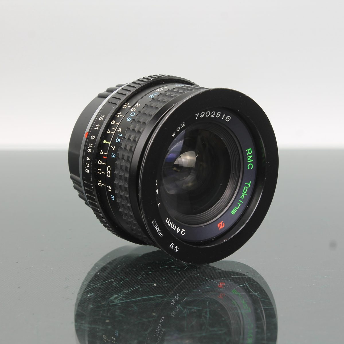 Tokina RMC 24mm f/2.8