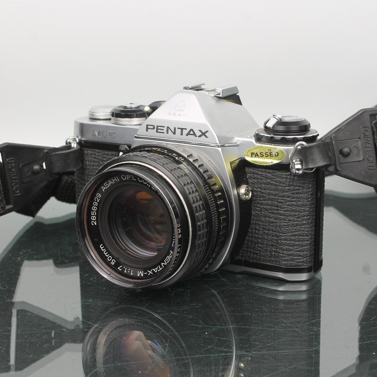 Pentax ME + SMC PENTAX-M 50mm f/1.7