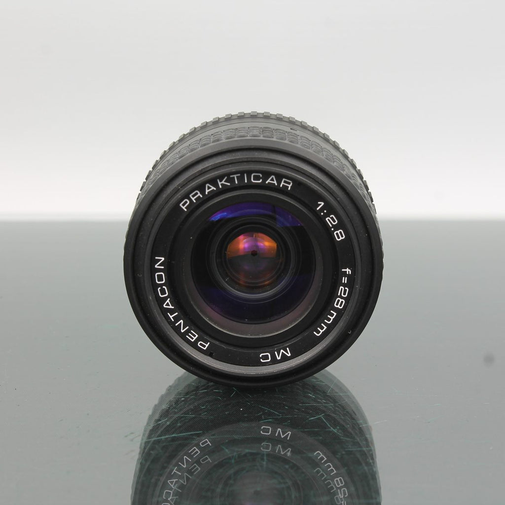 Praktica B200 + Pentacon 50mm f/2.4 + 28mm f/2.8