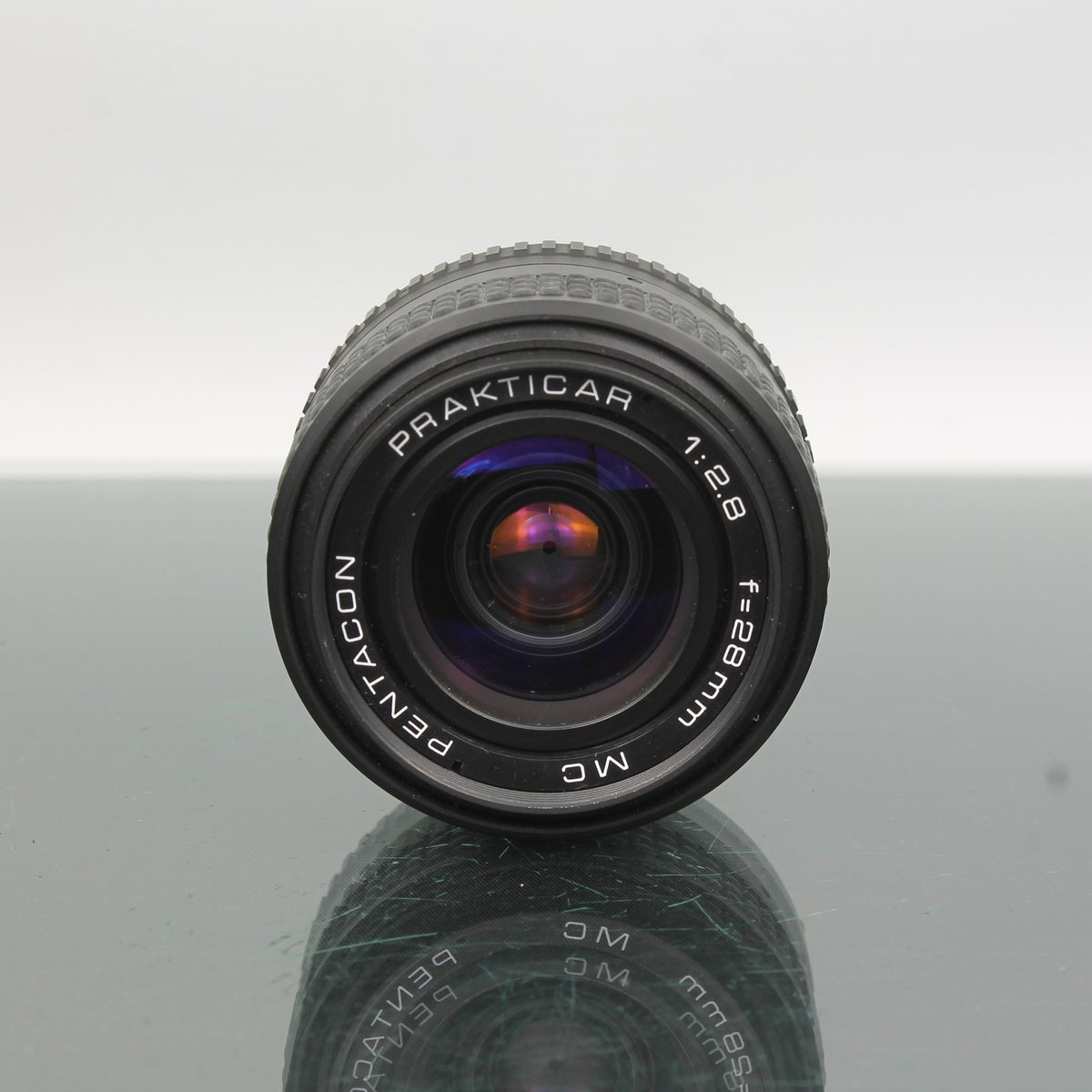 Praktica B200 + Pentacon 50mm f/2.4 + 28mm f/2.8