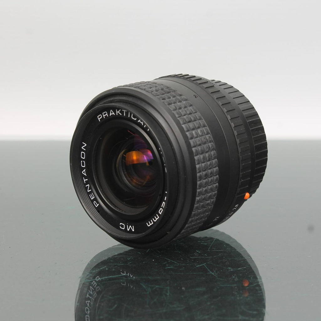 Praktica B200 + Pentacon 50mm f/2.4 + 28mm f/2.8