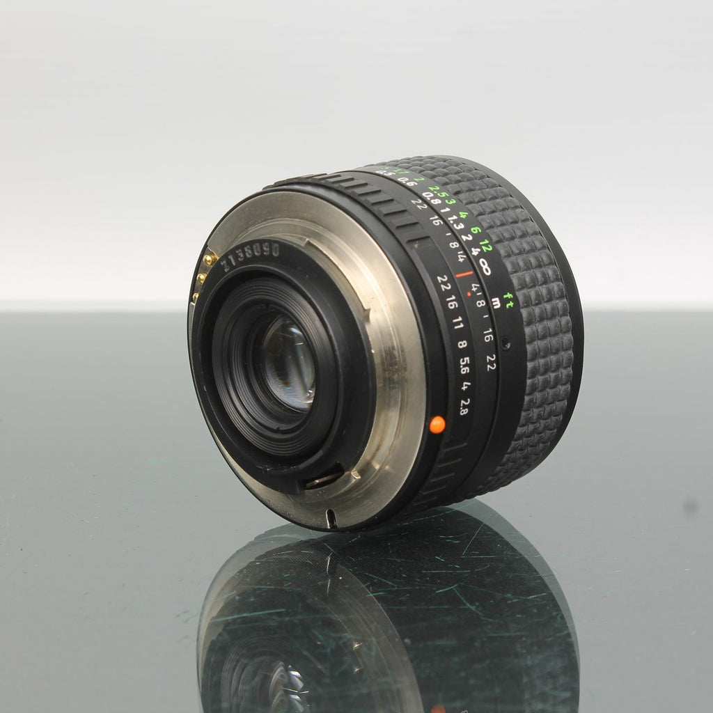 Praktica B200 + Pentacon 50mm f/2.4 + 28mm f/2.8