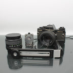 Praktica B200 + Pentacon 50mm f/2.4 + 28mm f/2.8