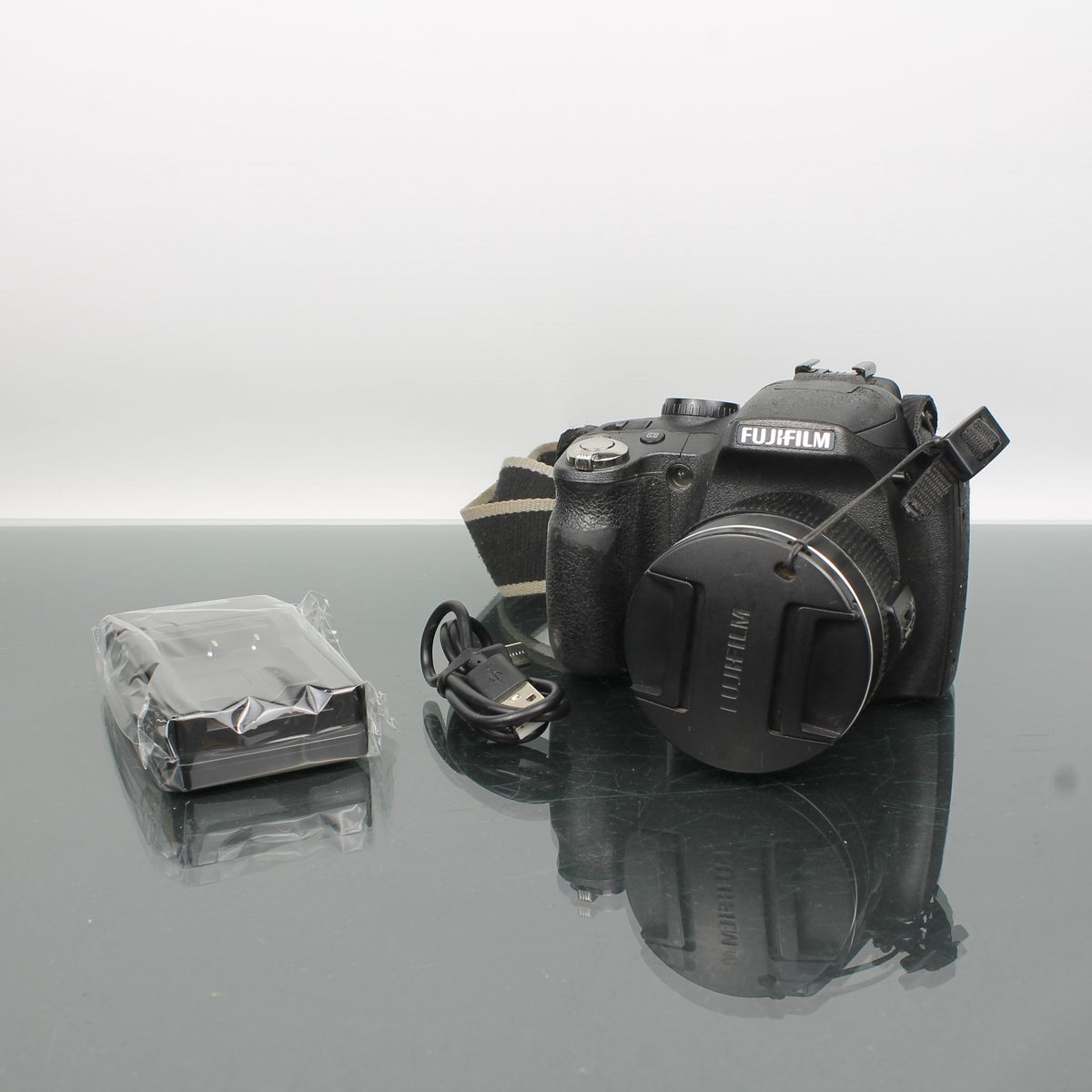 Fujifilm FinePix SL300