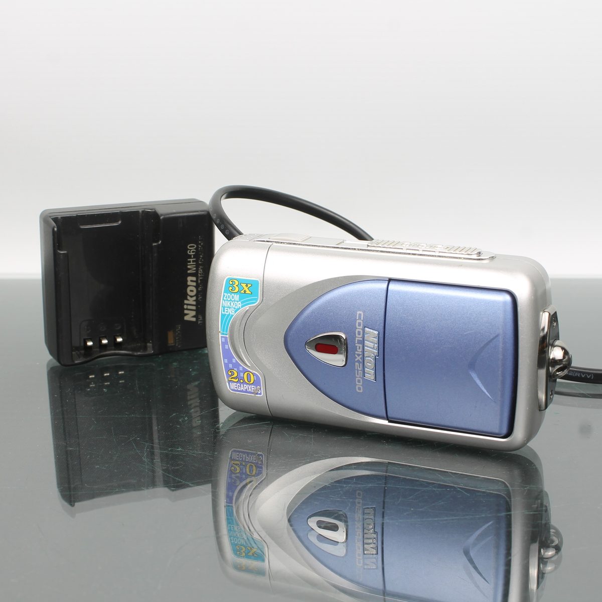 Nikon E2500