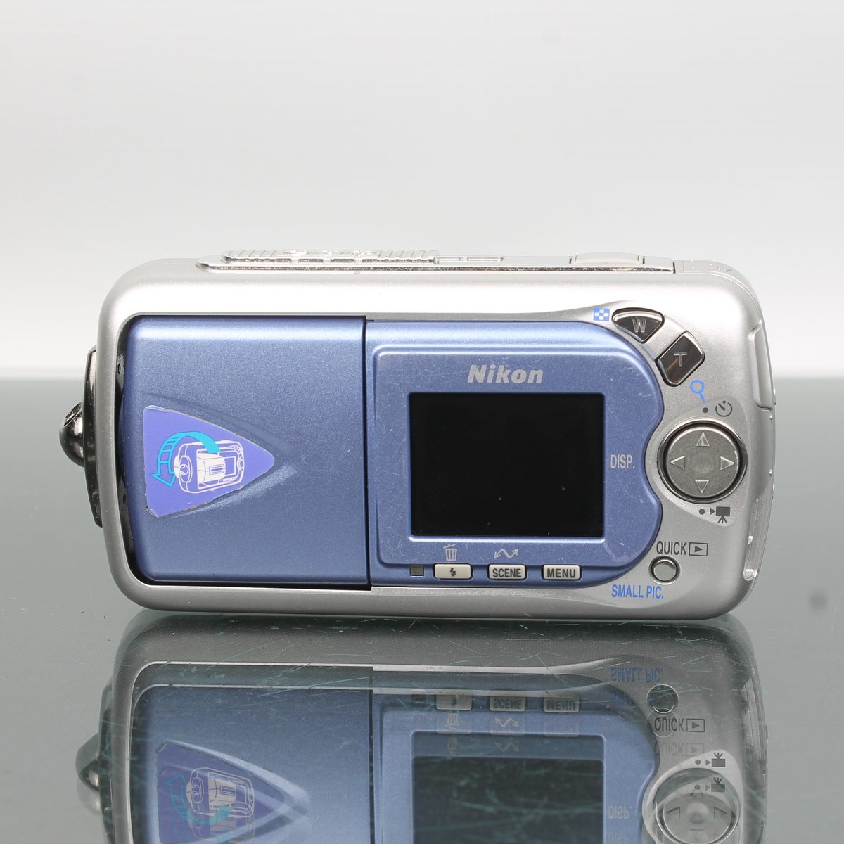 Nikon E2500