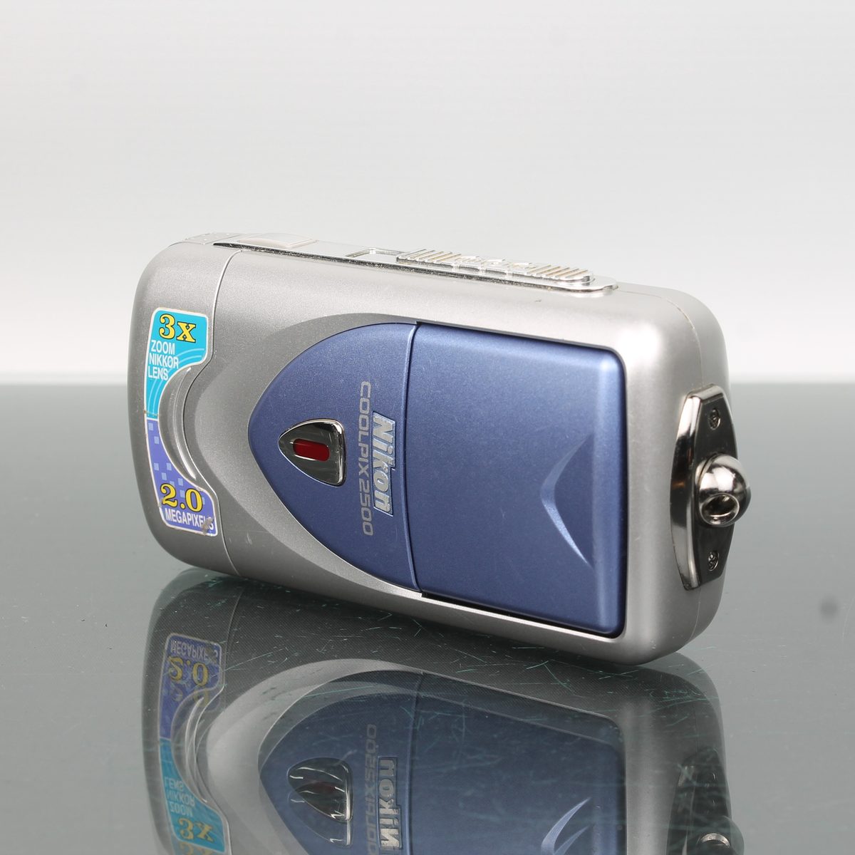 Nikon E2500