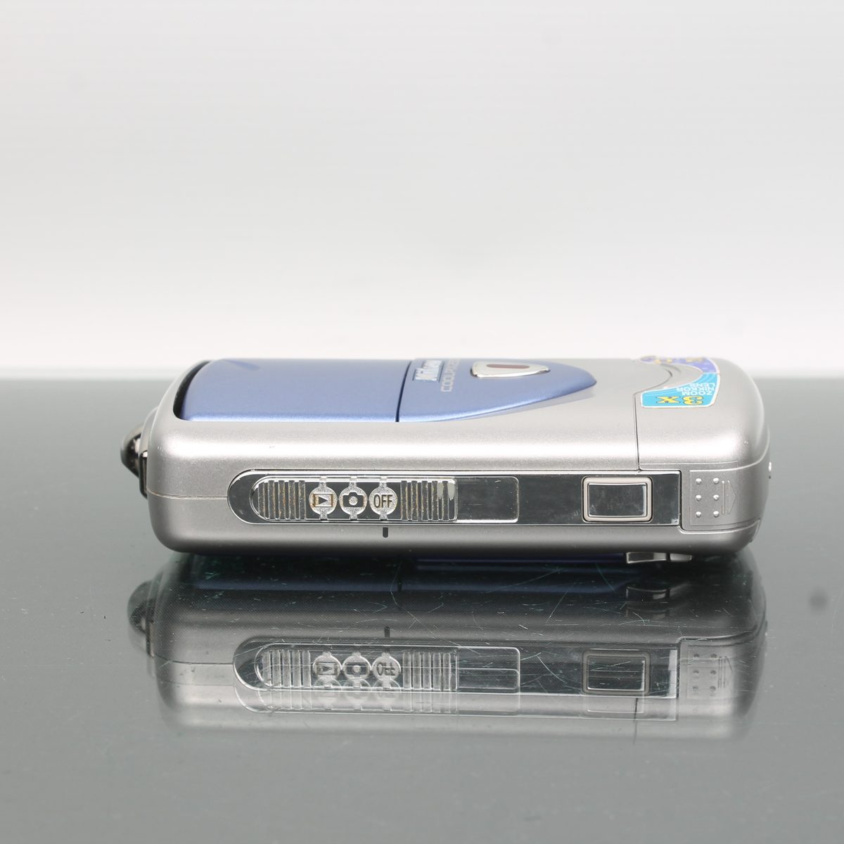 Nikon E2500