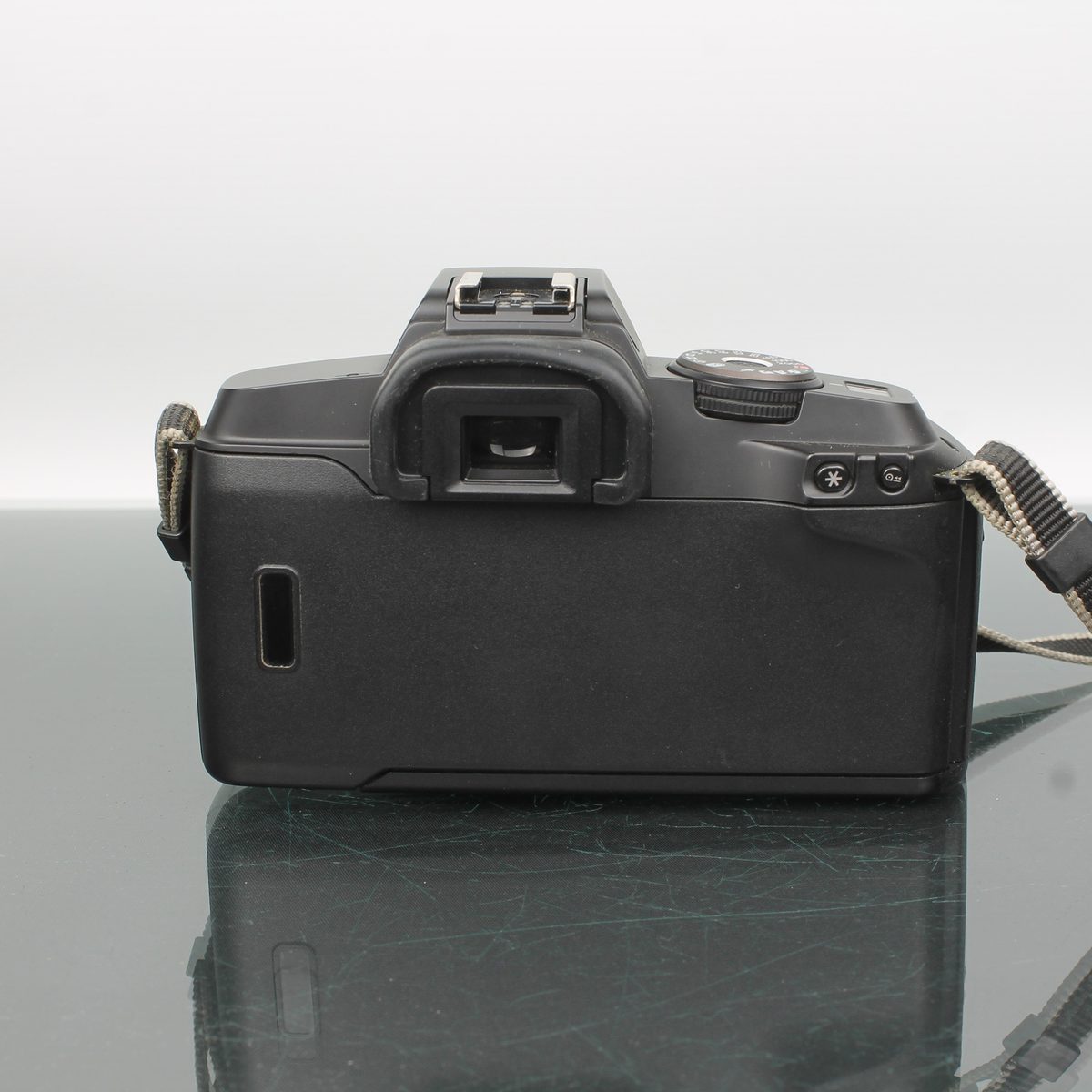 Canon EOS 5000 + Canon EF 38-76mm f/4.5-5.6