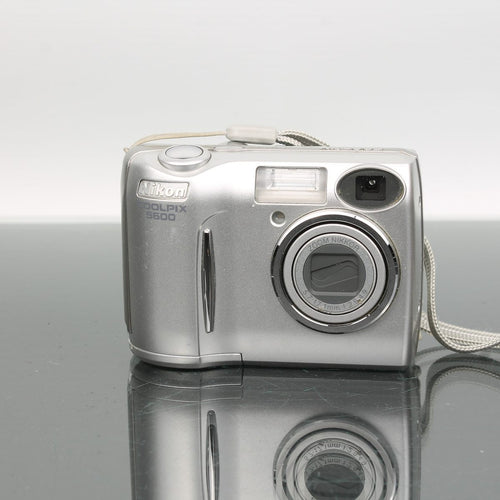 Nikon Coolpix 5600