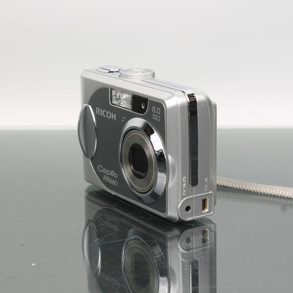Ricoh Caplio RR660