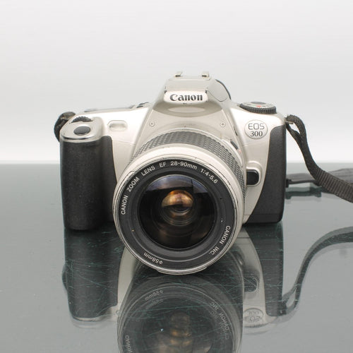 Canon EOS 300 + 28-90mm f/4-5.6